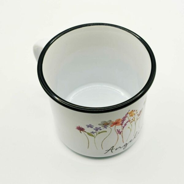 Emaillelook Tasse mit schwarzem Rand Blumen Name Motiv Keramiktasse Geschenk Kaffee Tee Emaille Tasse personalisiert Emailleoptik – Bild 3